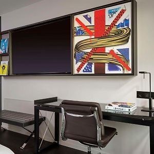 Art King Room